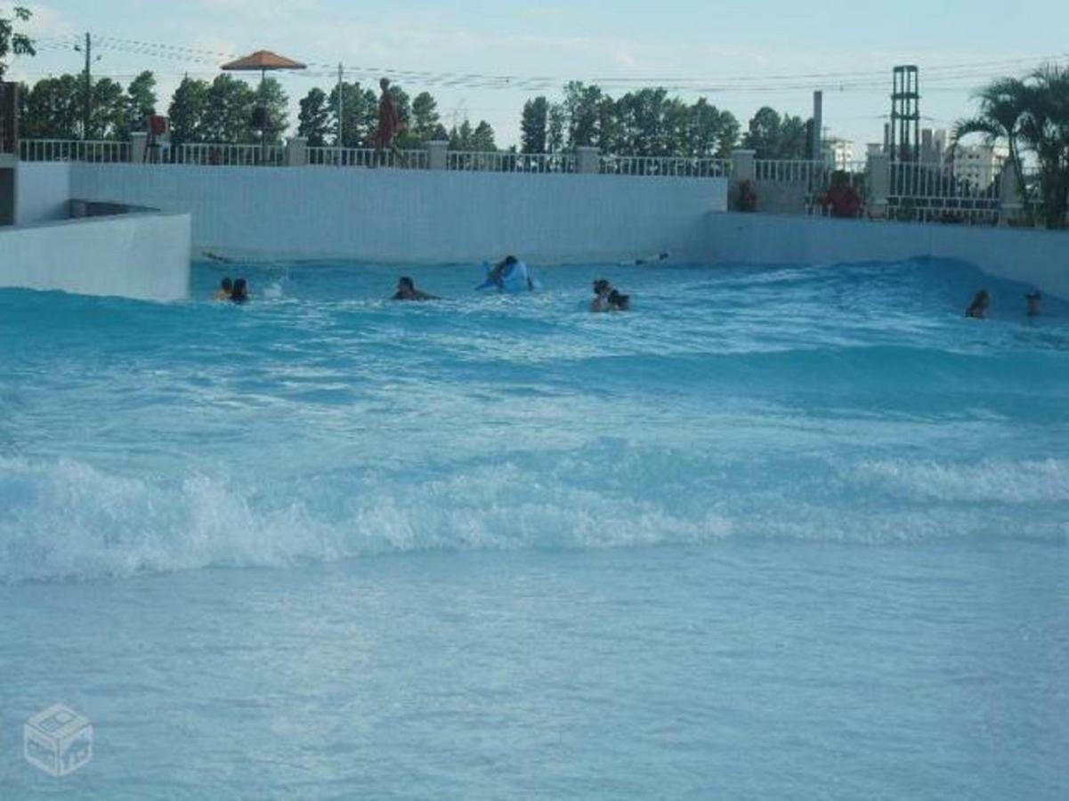 Lacqua Di Roma Com Piscina De Ondas 卡达斯诺瓦斯 外观 照片