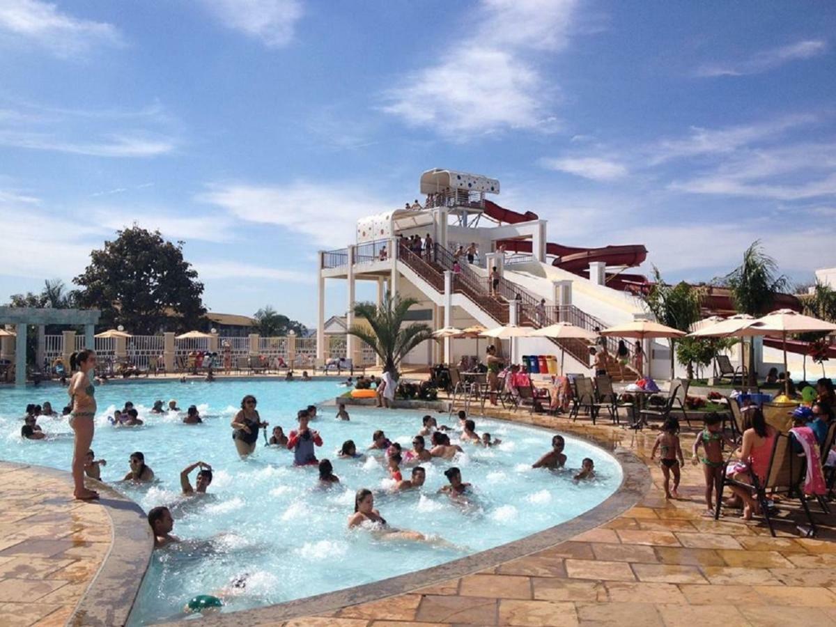 Lacqua Di Roma Com Piscina De Ondas 卡达斯诺瓦斯 外观 照片