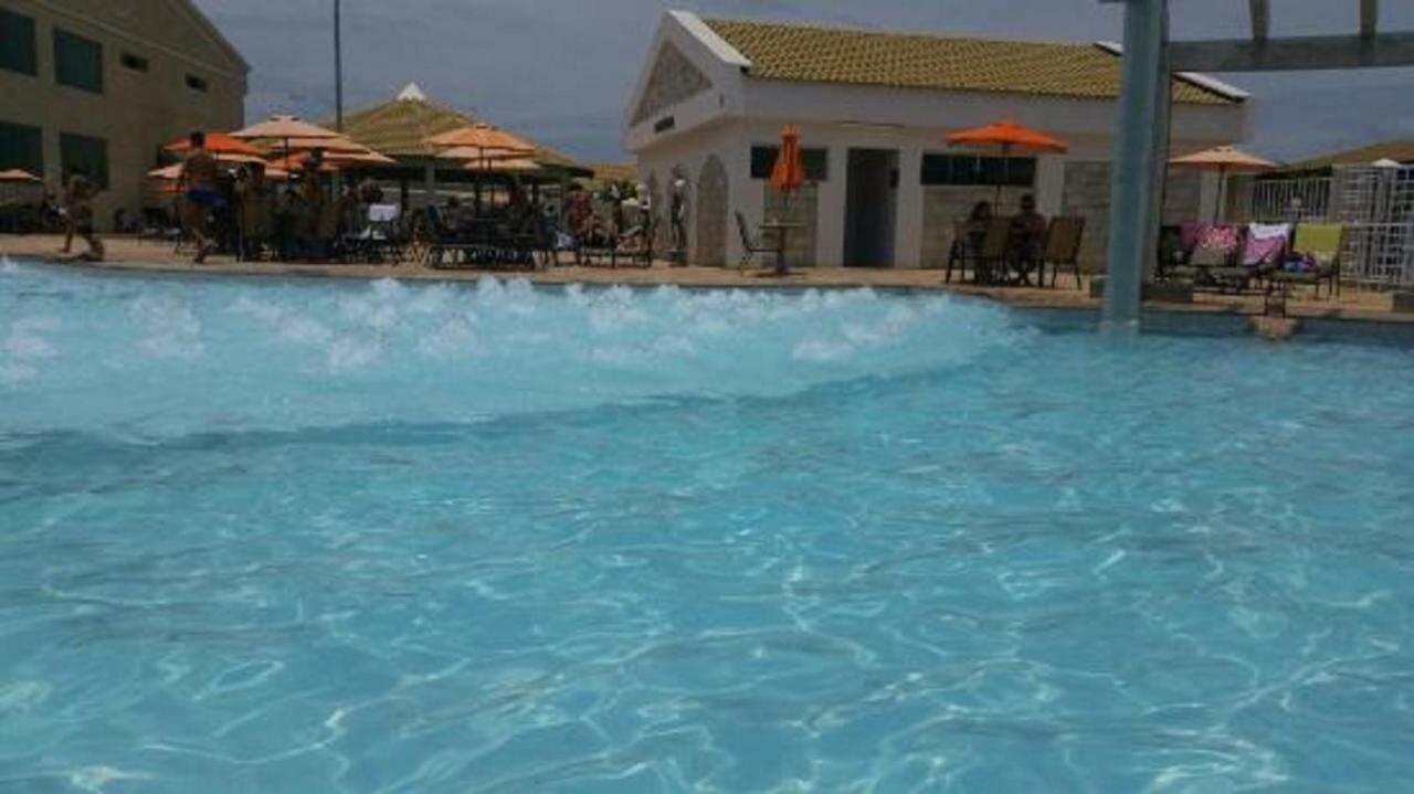 Lacqua Di Roma Com Piscina De Ondas 卡达斯诺瓦斯 外观 照片